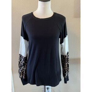 Magic Fit Black‎ With Leopard Sleeves Women's Shirt Medium